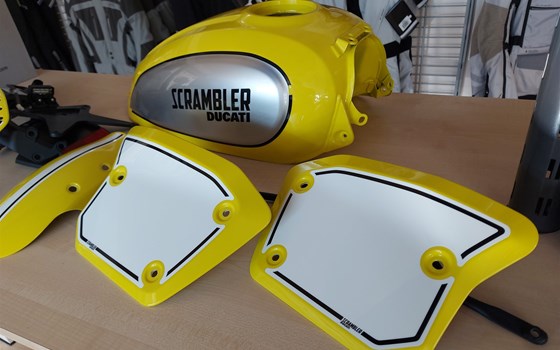 Ducati Lacksatz NEU Scrambler 800 Flat Track Pro gelb - Bild 2