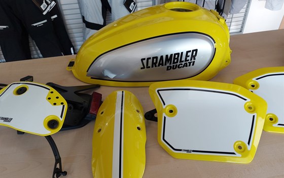 Ducati Lacksatz NEU Scrambler 800 Flat Track Pro gelb - Bild 4