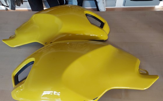 Ducati Verkleidungssatz gebraucht gelb - Bild 1