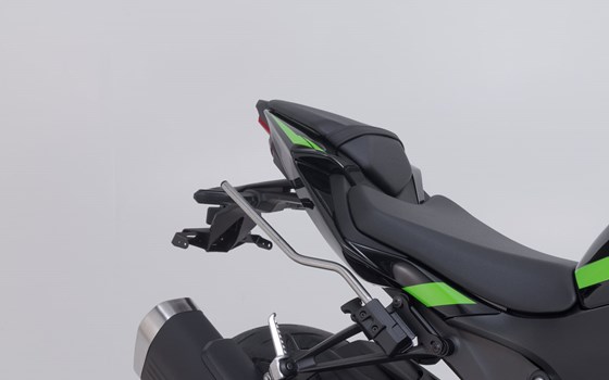 PRO BLAZE H Satteltaschen-Set. Schwarz. Kawasaki ZX-6R (23-), ZX-4RR (23-). - Bild 4