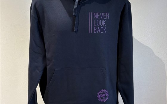 Hoodie  - Navi blue mit Print in Lila - Bild 1