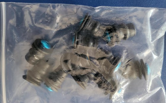 11 Stück Verkleidungsschrauben, M5, Aluminium, blau eloxiert, mit Gummimuttern und Unterlegscheiben aus Kunststoff - Bild 4