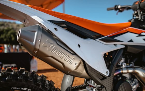 AKRAPOVIC "SLIP-ON LINE" - Bild 1 AKRAPOVIC "SLIP-ON LINE" - Bild 1