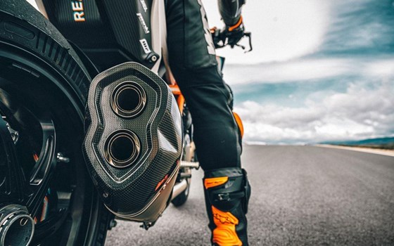 AKRAPOVIC "SLIP-ON LINE" - Bild 3 AKRAPOVIC "SLIP-ON LINE" - Bild 3