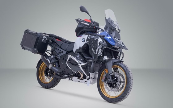 TRAX ADV Alukoffer-System + Akrapovic. Schwarz. 45/45 l. BMW R 1300 GS Adv. (24-). - Bild 2