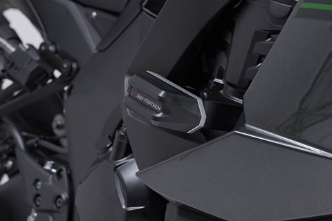 Marke: SW-MOTECH Artikelname: Sturzpad-Kit. Schwarz. Kawasaki Ninja 1000SX, 1100 SX/SE.