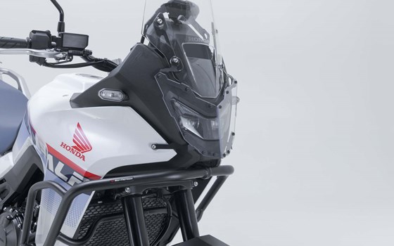 Scheinwerferschutz. Halterung mit Blende. Honda XL750 Transalp (24-). - Bild 3