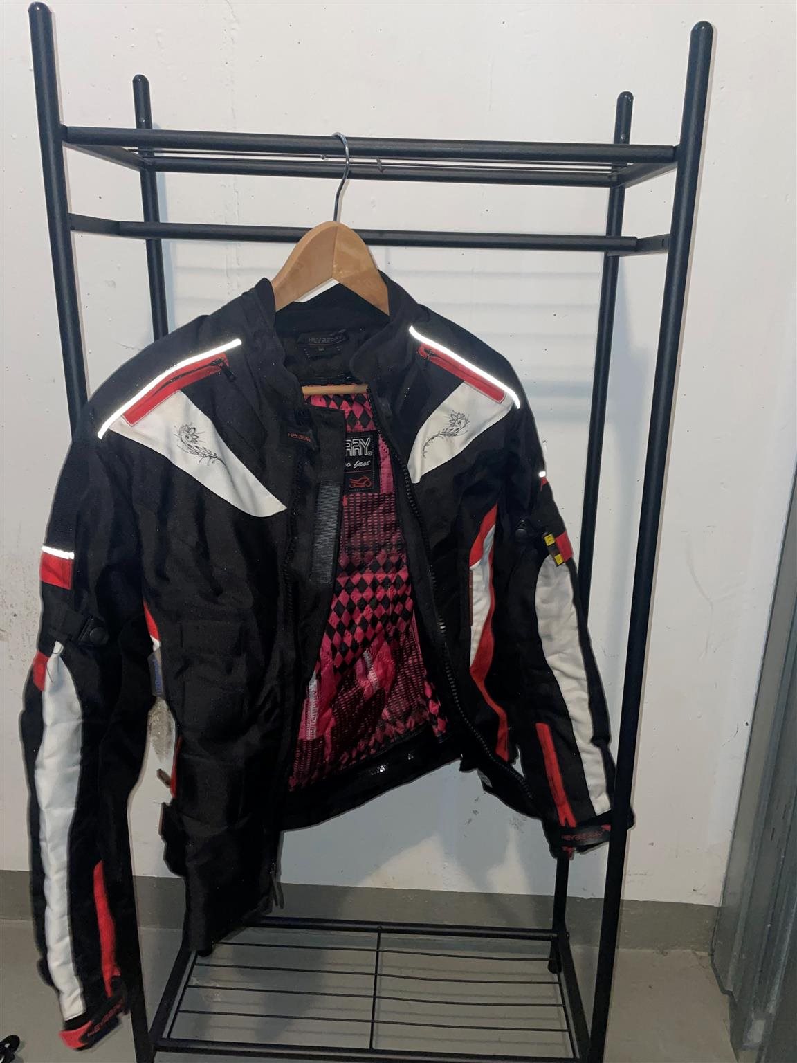 Heyberry Motorradbekleidung Textil Test Motorradjacke HEYBERRY Um