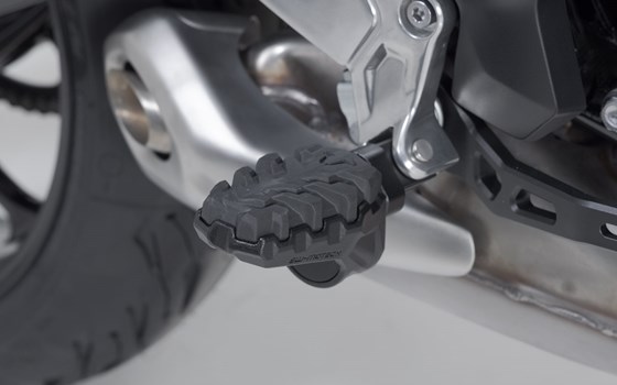 EVO Fußrasten-Kit. Triumph Tiger 660 Sport / 800 Sport (24-). - Bild 3