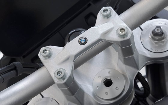 Lenkererhöhung. H=30 mm. Silbern. BMW F 850 GS/Adv, F 900 GS. - Bild 4