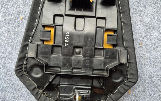 Soziussitz Honda Fireblade SC59 - Bild 2