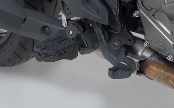 ION Fußrasten-Kit. Schwarz. Suzuki V-Strom 800 (22-). - Bild 3
