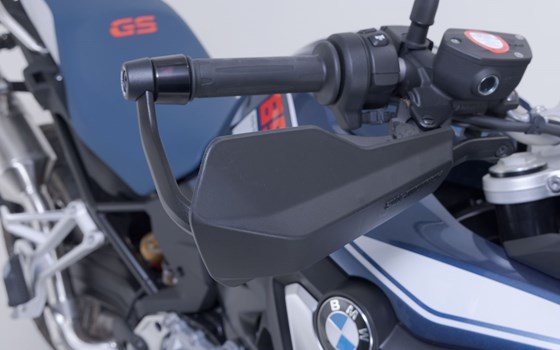 Sport Handprotektoren-Kit. Schwarz. BMW F 850 GS (17-). - Bild 4 Sport Handprotektoren-Kit. Schwarz. BMW F 850 GS (17-). - Bild 4