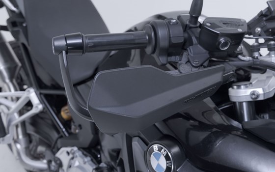 Sport Handprotektoren-Kit. Schwarz. BMW F750 GS (17-). - Bild 4 Sport Handprotektoren-Kit. Schwarz. BMW F750 GS (17-). - Bild 4