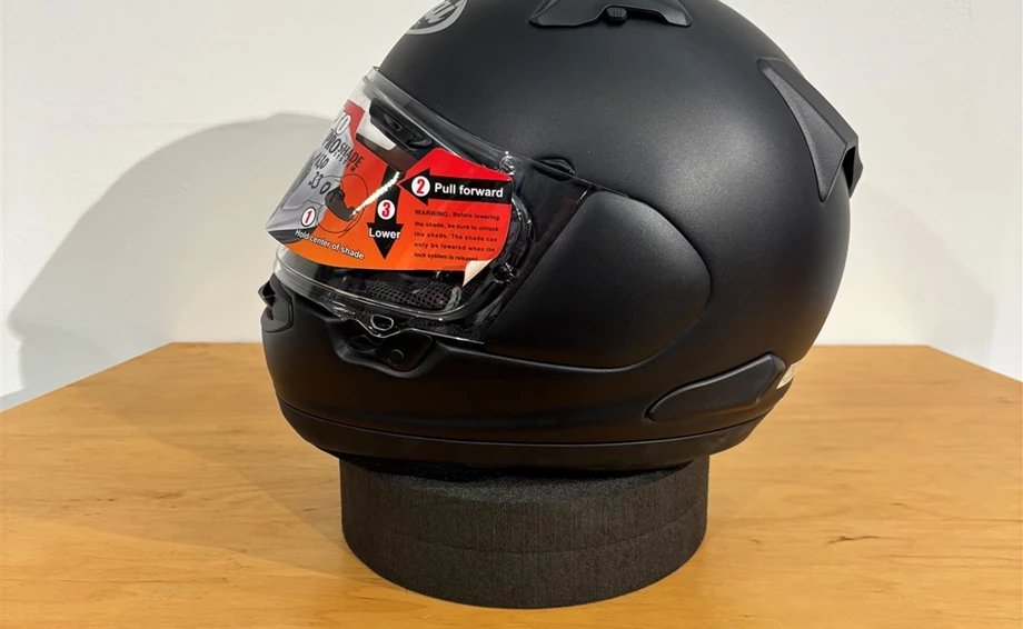 Helm Arai QV-PRO Black Frost "XS" Bild 2: Helm Arai QV-PRO Black Frost "XS"