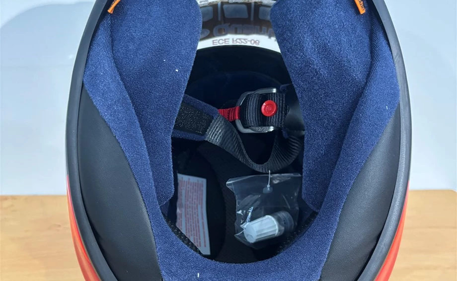 Helm Arai Ouantic  Abstract Red S Bild 5: Helm Arai Ouantic  Abstract Red S