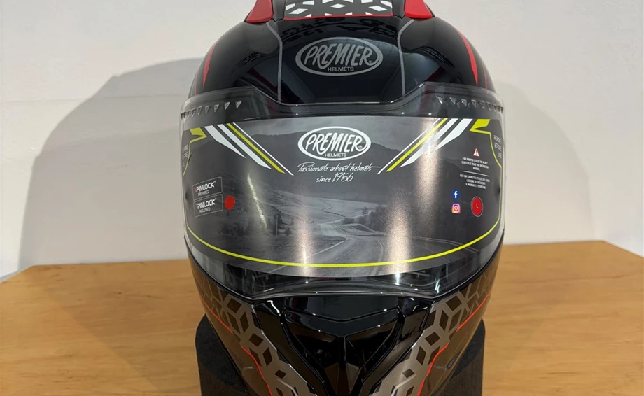 Helm Vyrus EM 92  Bild 1: Helm Vyrus EM 92