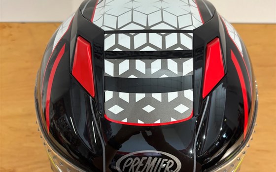 Helm Vyrus EM 92  - Bild 5