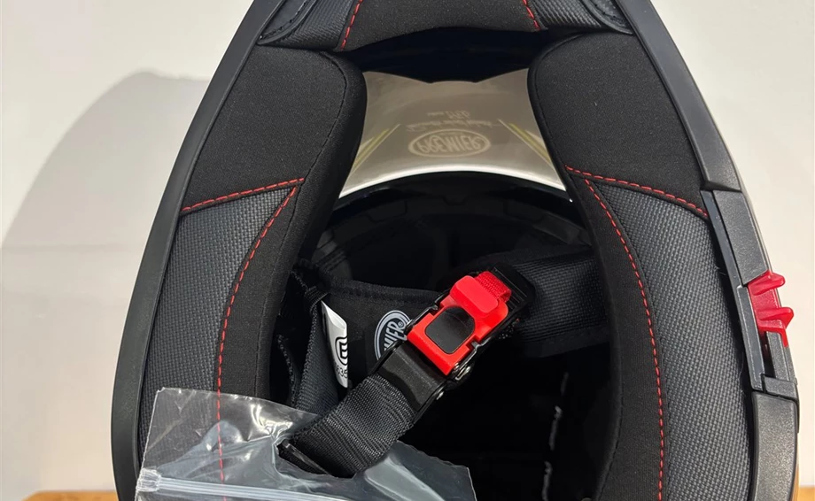 Helm Vyrus EM 92  Bild 6: Helm Vyrus EM 92