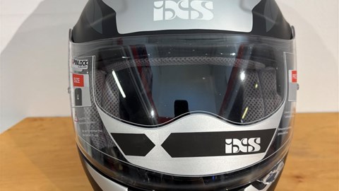 Helm Intergralhelm iXS 215