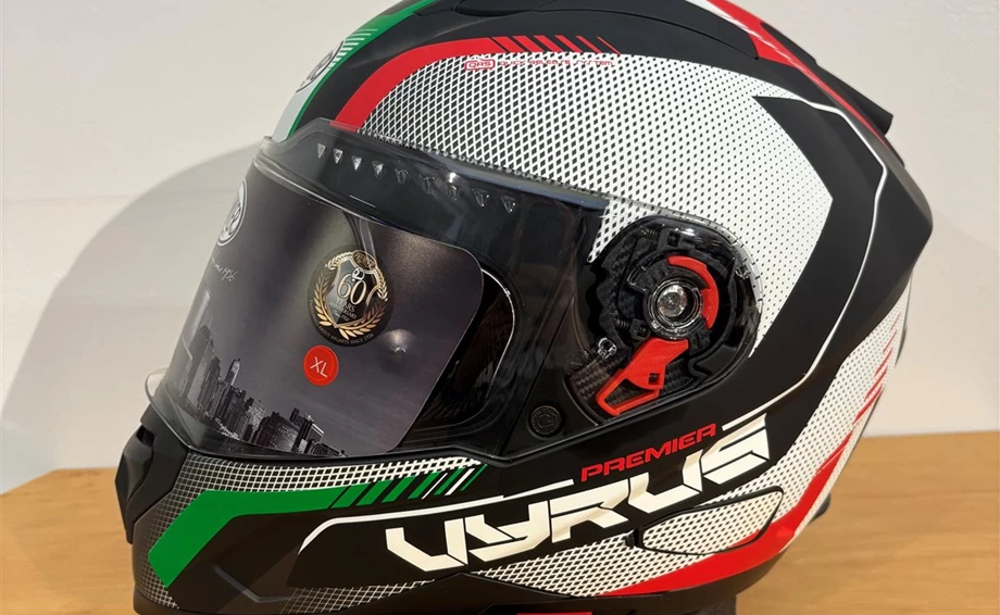 Helm Vyrus MP IT BM, schwarz-grü Bild 2: Helm Vyrus MP IT BM, schwarz-grü