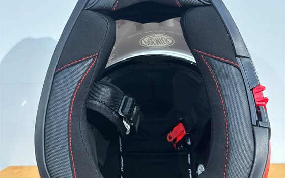 Helm Vyrus MP IT BM, schwarz-grü - Bild 6