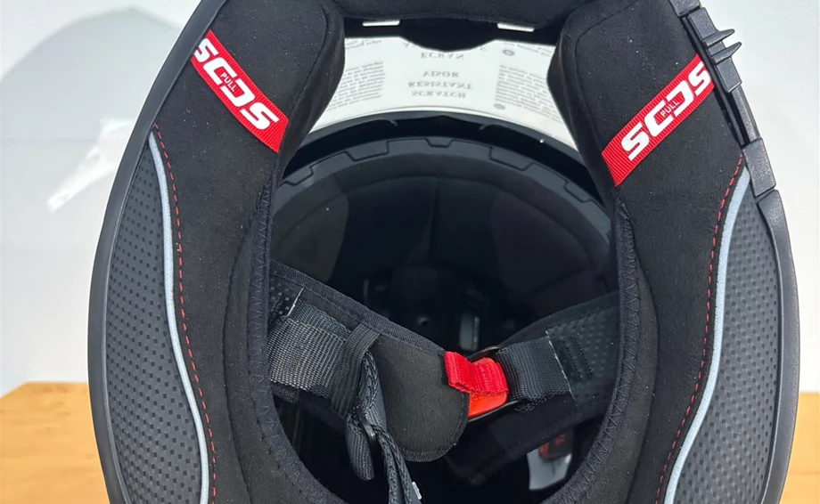 Helm ROCC 861 Integralhelm mattschwarz/grün Bild 6: Helm ROCC 861 Integralhelm mattschwarz/grün