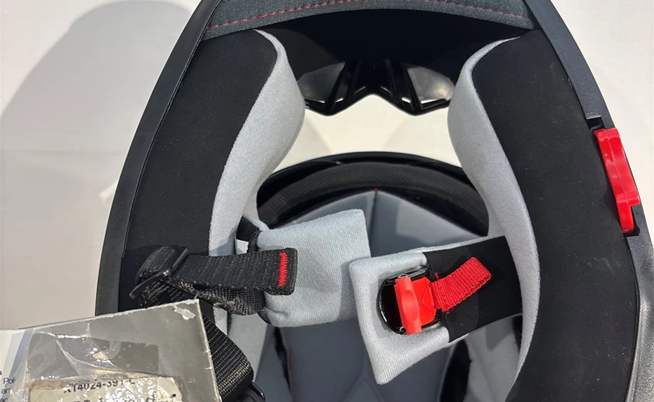 Helm HX 570 INTRUDER Bild 6: Helm HX 570 INTRUDER