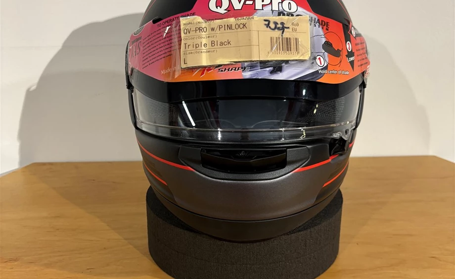 Helm Arai Chaser-V Triple Black "L" Bild 1: Helm Arai Chaser-V Triple Black "L"