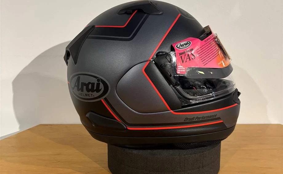 Helm Arai Chaser-V Triple Black "L" Bild 4: Helm Arai Chaser-V Triple Black "L"