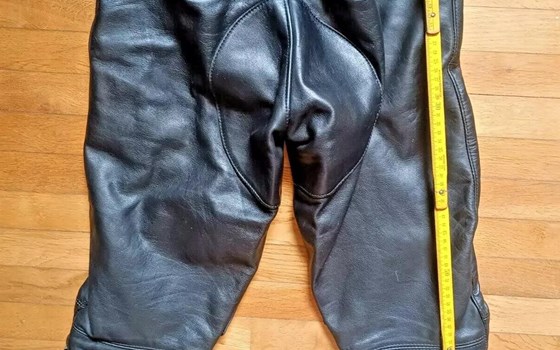 2-teilig.Lederanzug f. zierliche Bikerin - Vintage-Look mit Schnürung u. Fransen - Bild 11