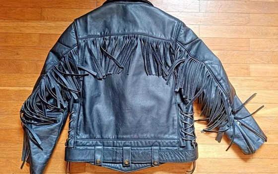 2-teilig.Lederanzug f. zierliche Bikerin - Vintage-Look mit Schnürung u. Fransen - Bild 3