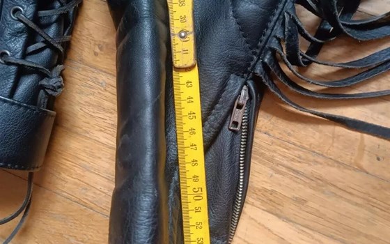 2-teilig.Lederanzug f. zierliche Bikerin - Vintage-Look mit Schnürung u. Fransen - Bild 7