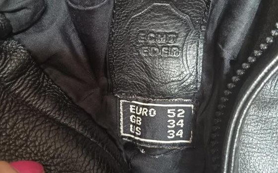 Perfekte Motorradlederhose Gr. 52 - Bild 2