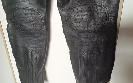 Perfekte Motorradlederhose Gr. 52 - Bild 5