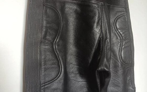 Perfekte Motorradlederhose Gr. 52 - Bild 6