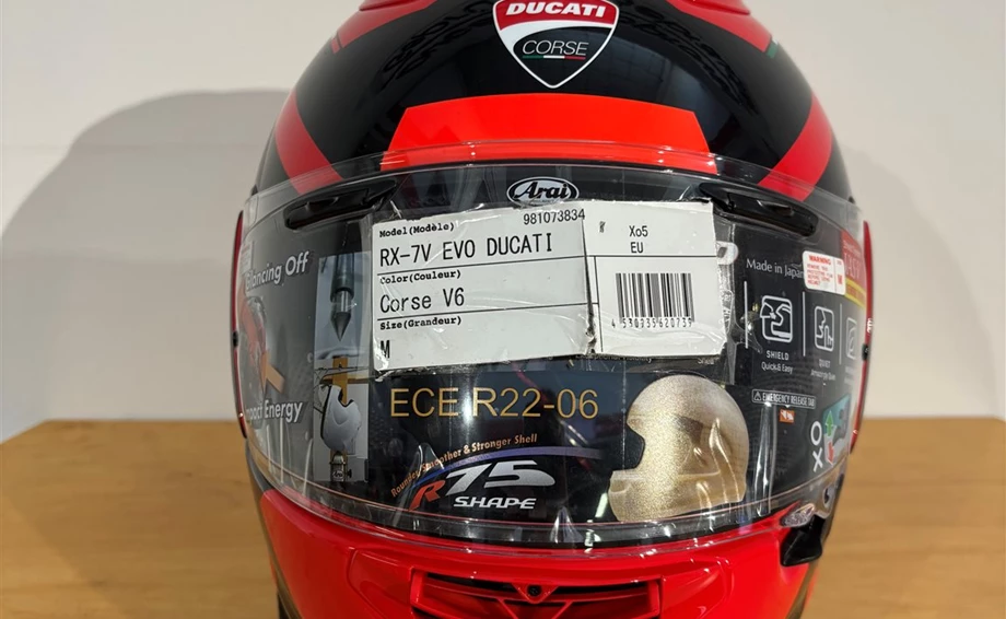 HELM D.CORSE V6 ECE 22-06 M Bild 1: HELM D.CORSE V6 ECE 22-06 M