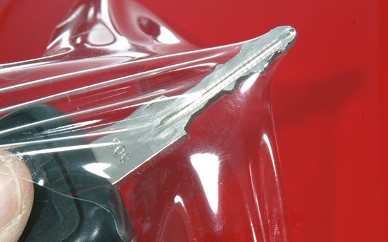 Tankschutzfolie PremiumShield- transparent - Bild 2 Tankschutzfolie PremiumShield- transparent - Bild 2