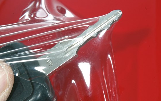 Kofferschutzfolie PremiumShield mit Chromzierleiste - transparent - für Elegance-Koffer mit Chromzierleiste - Bild 2