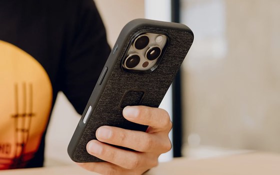 Peak Design Smartphone Schutzhülle Everyday Case - Charcoal - iPhone 16 Pro Max - Bild 2
