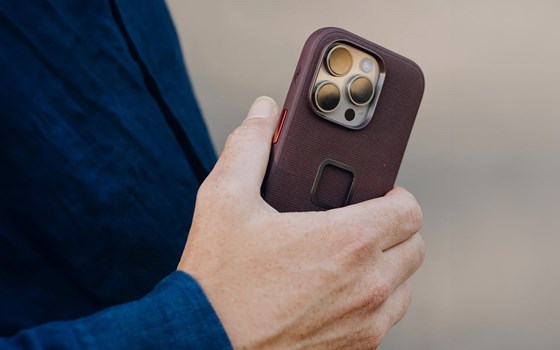 Peak Design Smartphone Schutzhülle Everyday Case - Eclipse - iPhone 16 Pro Max - Bild 2 Peak Design Smartphone Schutzhülle Everyday Case - Eclipse - iPhone 16 Pro Max - Bild 2