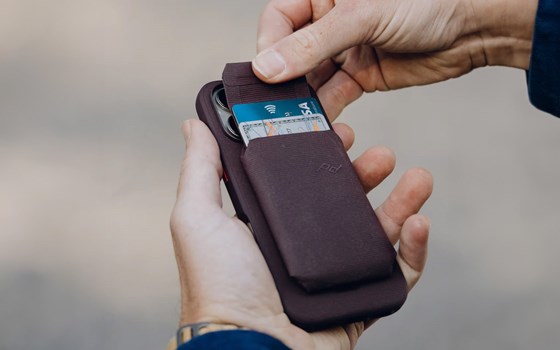 Peak Design Smartphone Schutzhülle Everyday Case - Eclipse - iPhone 16 Pro - Bild 2 Peak Design Smartphone Schutzhülle Everyday Case - Eclipse - iPhone 16 Pro - Bild 2
