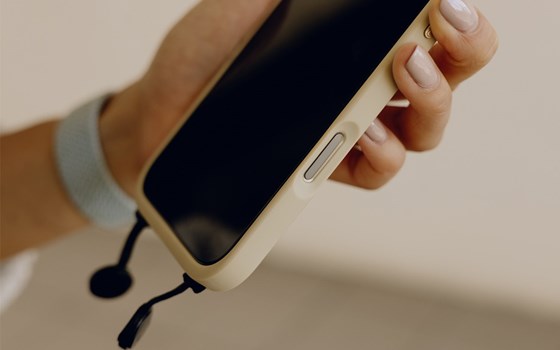 Peak Design Smartphone Schutzhülle Everyday Case - Bone Clarino - iPhone 16 Pro - Bild 3