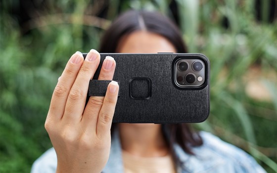 Peak Design Smartphone Schutzhülle Everyday Case - Charcoal - iPhone 12 Pro Max - Bild 2