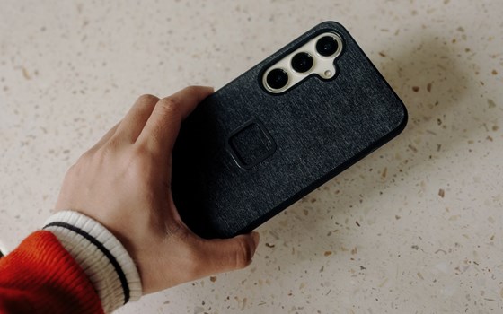 Peak Design Smartphone Schutzhülle Everyday Case - Charcoal - Samsung Galaxy S24 - Bild 3