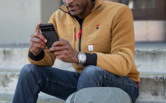 Peak Design Smartphone Schutzhülle Everyday Case - Charcoal - Google Pixel 7a - Bild 3