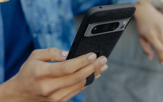 Peak Design Smartphone Schutzhülle Everyday Loop Case - Charcoal - Google Pixel 8 Pro - Bild 2 Peak Design Smartphone Schutzhülle Everyday Loop Case - Charcoal - Google Pixel 8 Pro - Bild 2