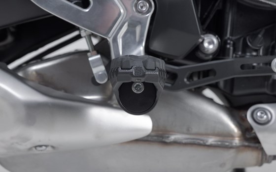 EVO Fußrasten-Kit. Schwarz. Triumph Tiger 660 Sport/ 800 Sport (24-). - Bild 4