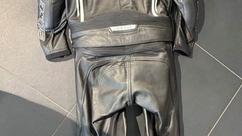 Lederkombi Imola schwarz/weiß 54