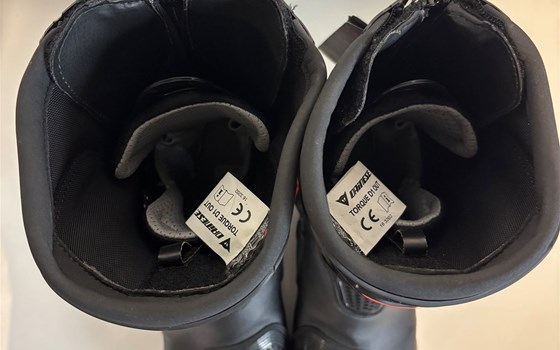 Stiefel Stivali TORQUE D1 OUT BOOTS 628  BLACK/FLUO-RED 09 42 PA - Bild 1